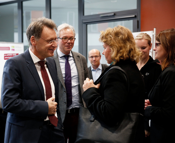 Begrüßung der EU-Vertreter durch Prof. Strackeljan // Foto: Uni Magdeburg, Anika Kloß